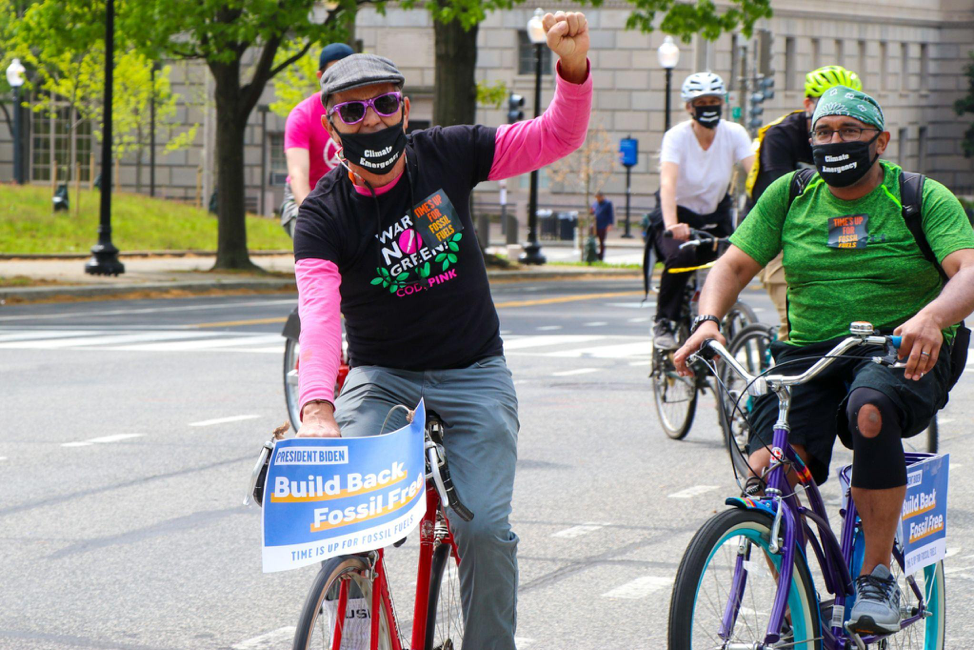 Activists in bike caravan